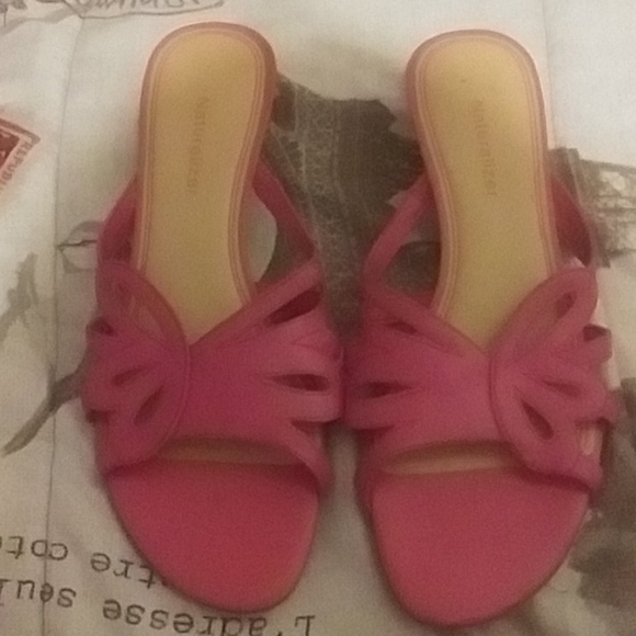 naturalizer pink sandals